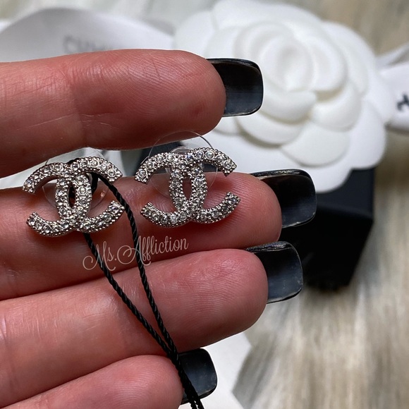 Sold on eBay! CHANEL CC Earrings *Rare Silver 2020 - Picture 4 of 8